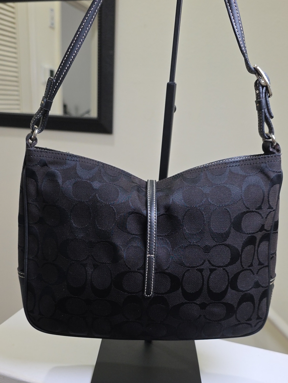 COACH 6091 Vintage Hamptons Clip Hobo Black Signature Fabric/Black Leather Trim - Picture 9 of 16